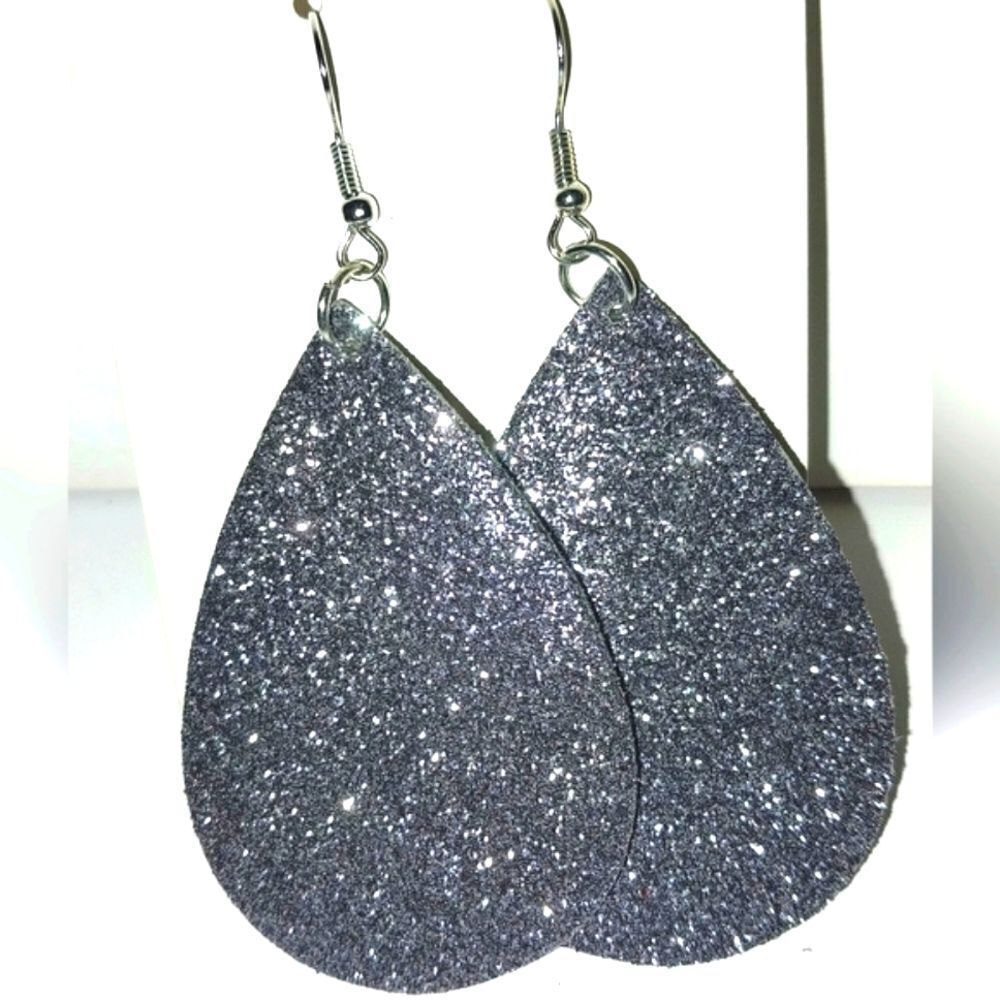 Beautiful bedazzled fashion earrings